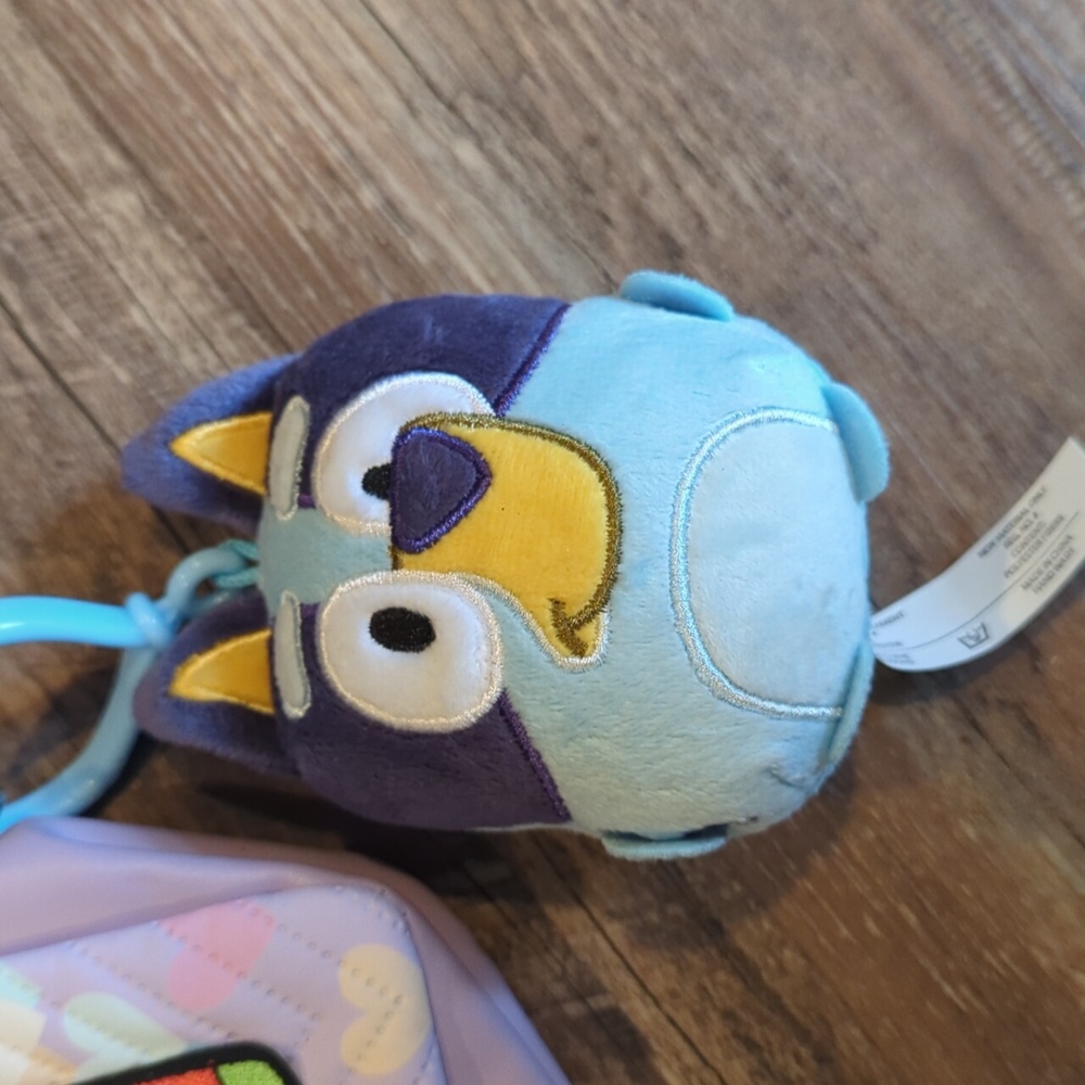 Bluey Across The Body Bag With Bag Charm With Matching Wallet - Picture 3 of 10